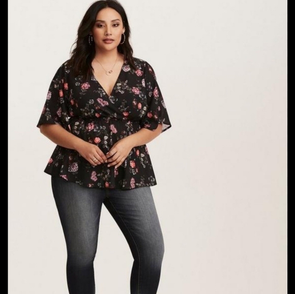 NWOT Torrid 3x Lily Babydoll Georgette Surplice Blouse - Picture 1 of 6